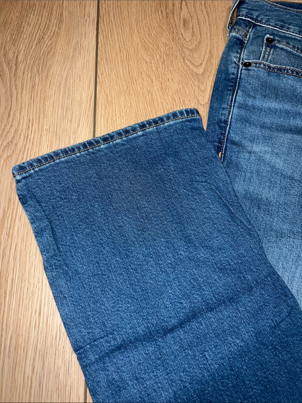 Old Navy Men's Blue Bootcut Jeans - Picture 6 of 15